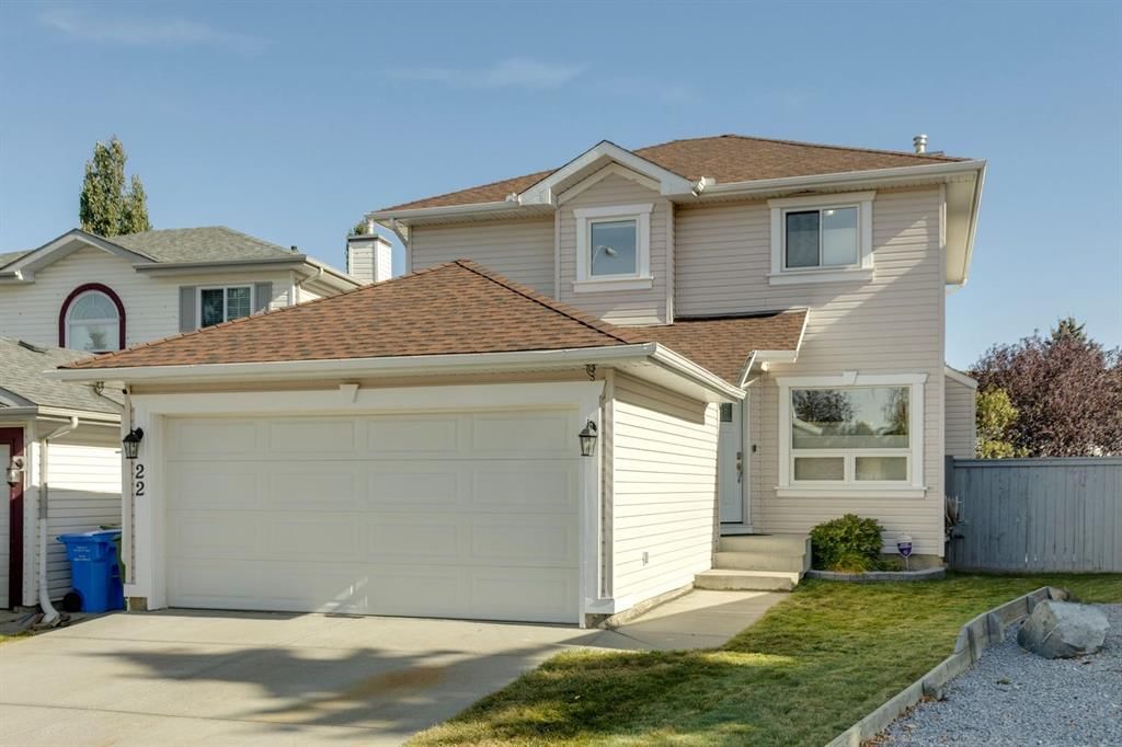 22 Hidden Spring Court NW, Calgary — photo 2 of 43