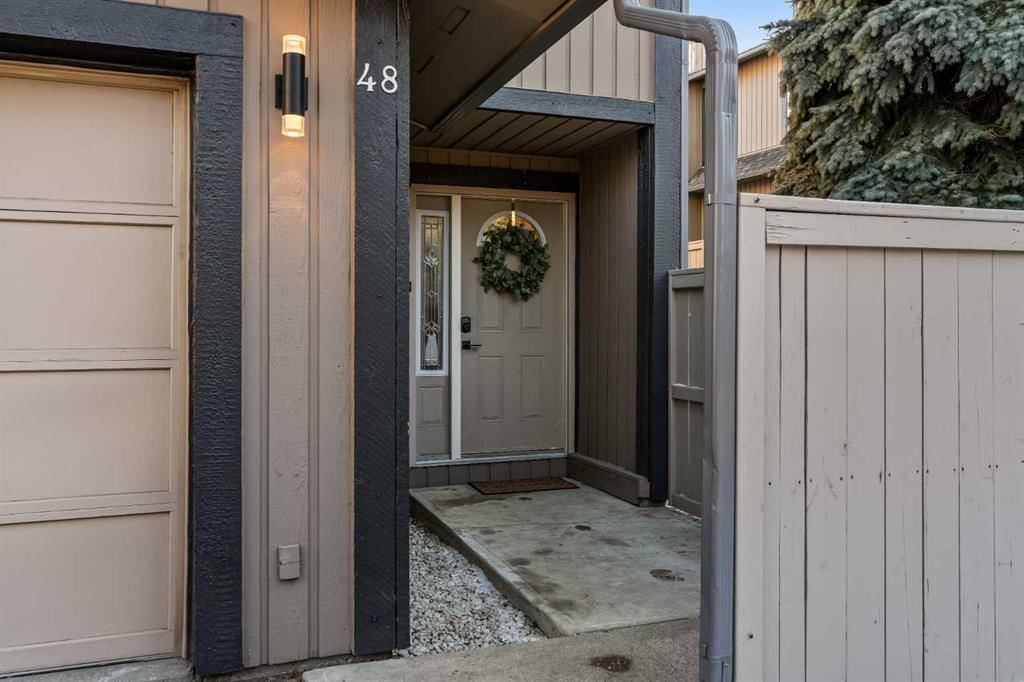 48, 27 Silver Springs Drive NW, Calgary — photo 3 of 40