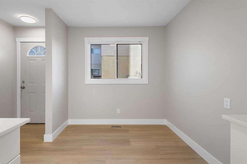 6, 4515 7 Avenue SE, Calgary — photo 4 of 42