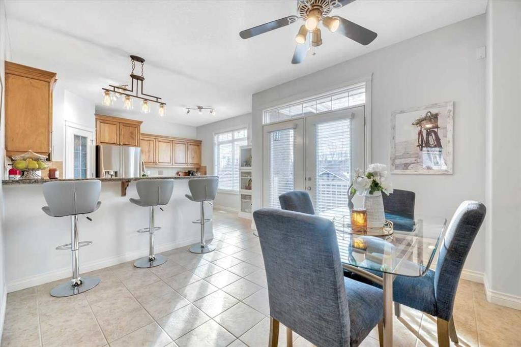 64 Discovery Woods Villas SW, Calgary — photo 4 of 47