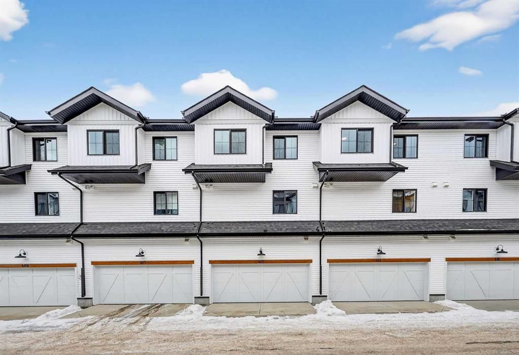 412, 1750 Rangeview Drive SE, Calgary — main listing photo