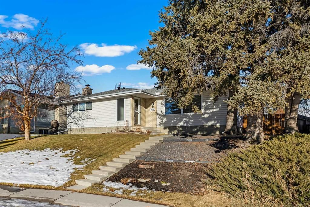 5116 Valiant Place NW, Calgary — photo 2 of 32