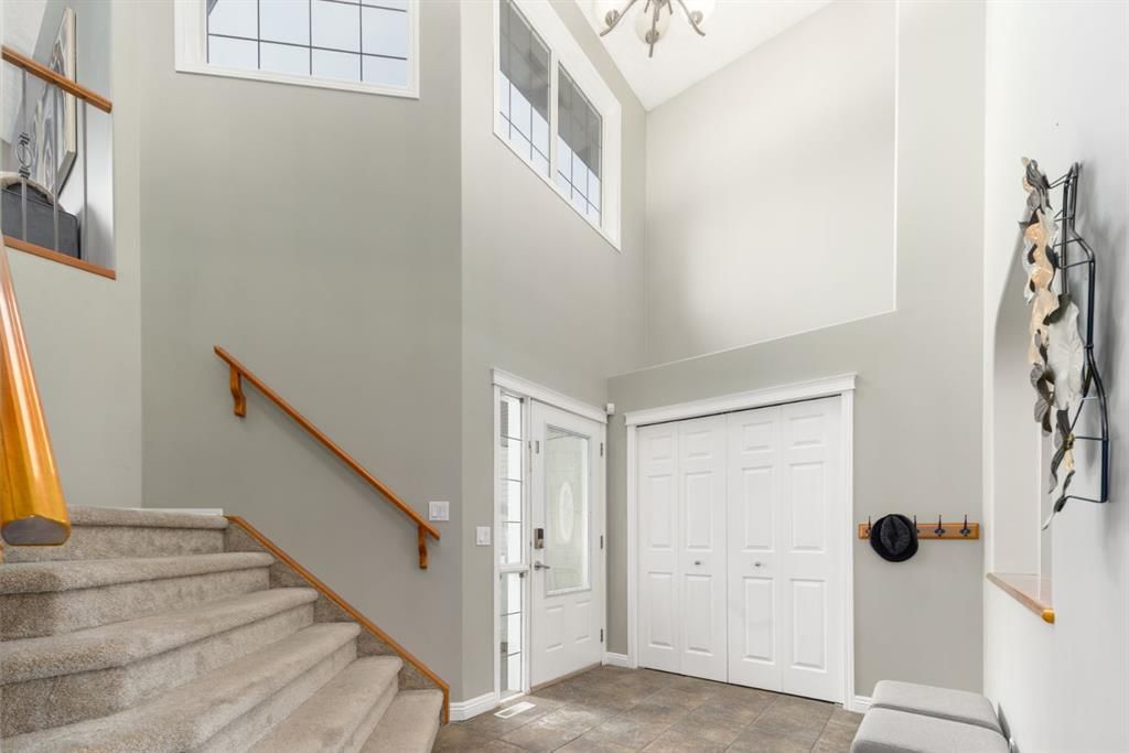 38 Simcoe Crescent SW, Calgary — photo 4 of 50