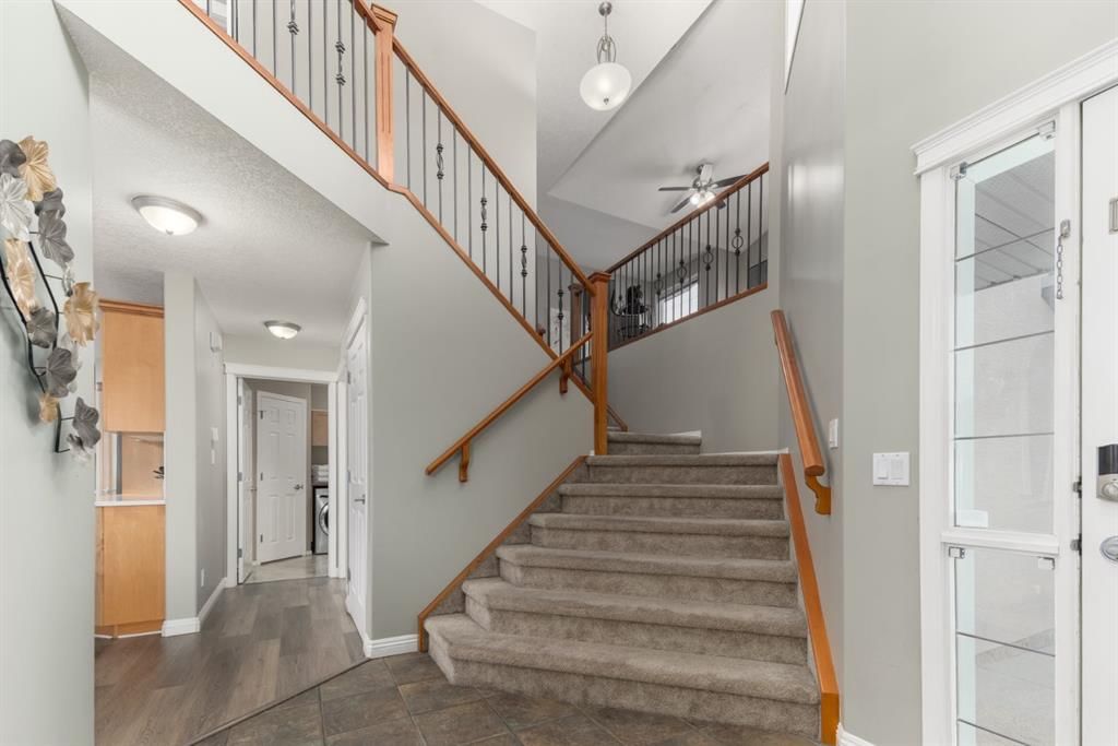 38 Simcoe Crescent SW, Calgary — photo 5 of 50