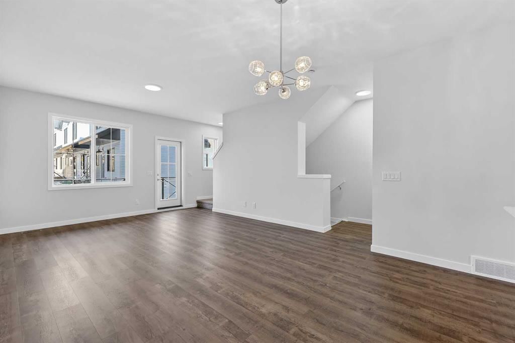 404, 1750 Rangeview Drive SE, Calgary — photo 2 of 42