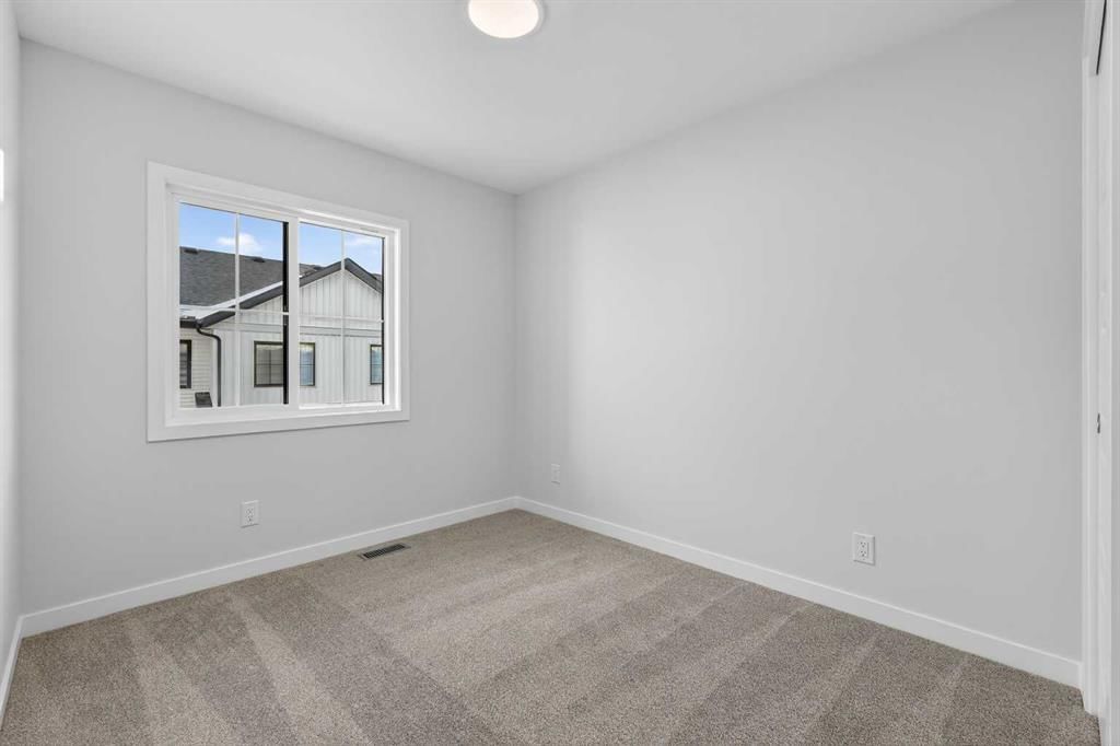 404, 1750 Rangeview Drive SE, Calgary — photo 5 of 42