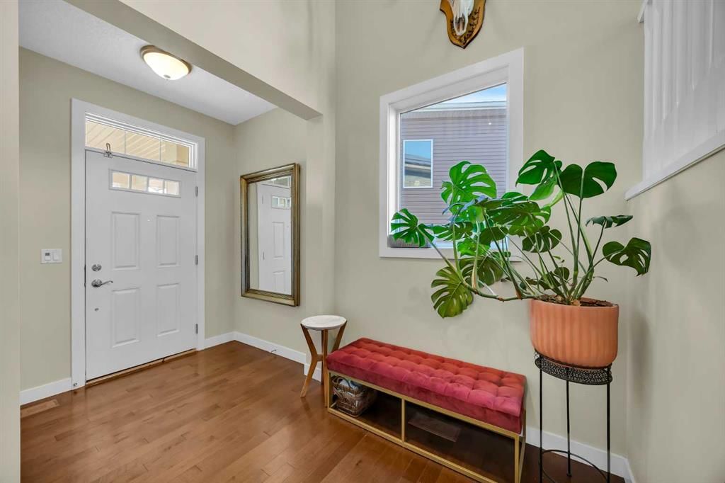 35 Cougar Ridge Place SW, Calgary — photo 3 of 50