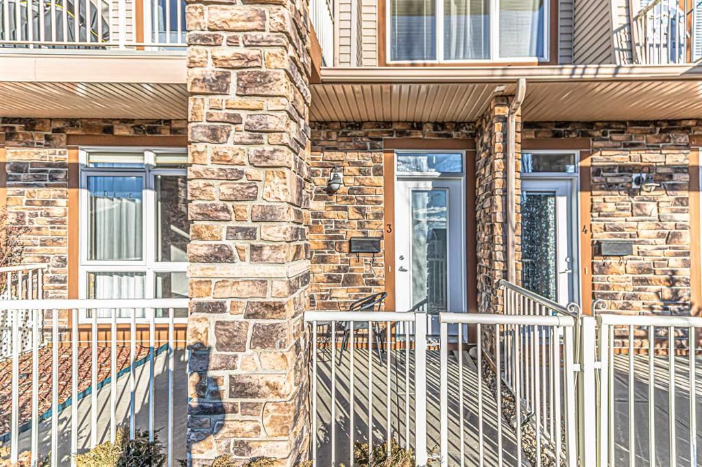 3, 148 Rockyledge View NW, Calgary — photo 3 of 20