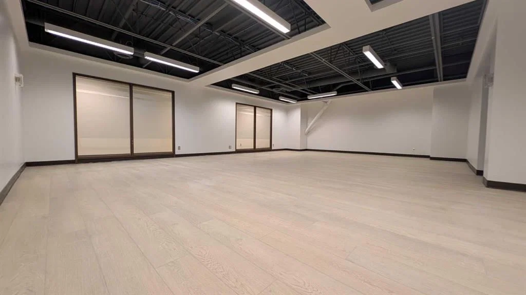 327 41 Avenue NE, Calgary — main listing photo