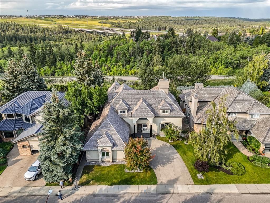42 Woodhaven Crescent SW, Calgary — main listing photo