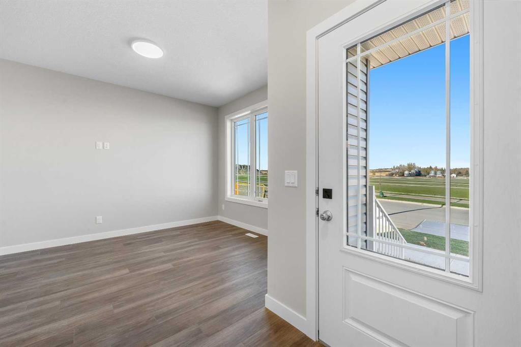 45 Ambleton Boulevard NW, Calgary — photo 5 of 41