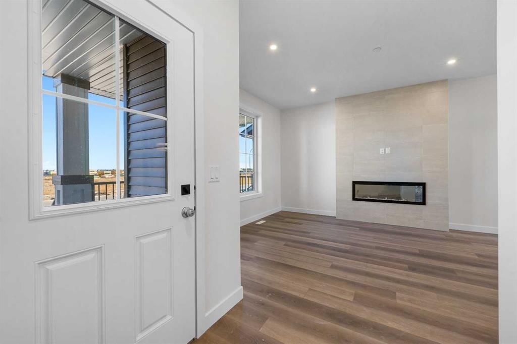 501 Hotchkiss Drive SE, Calgary — photo 2 of 43