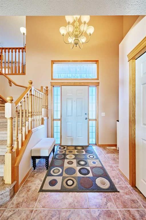60 Edgeridge Close NW, Calgary — photo 3 of 40