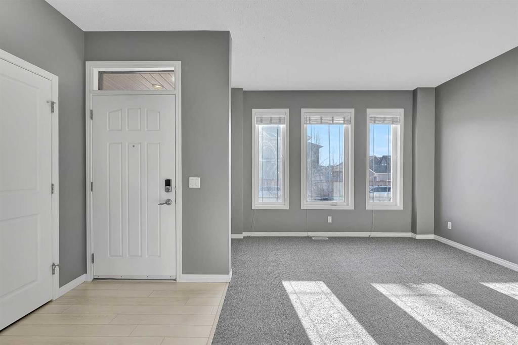 166 Marquis Heights SE, Calgary — photo 5 of 49