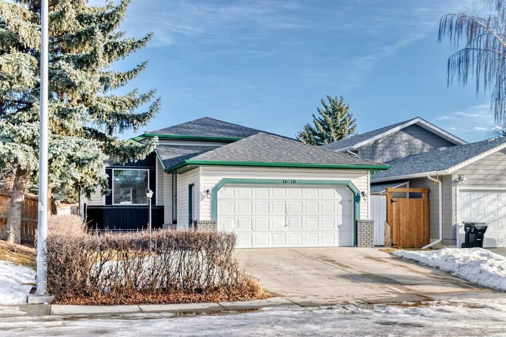 16218 Shawbrooke Road SW, Calgary — photo 2 of 50