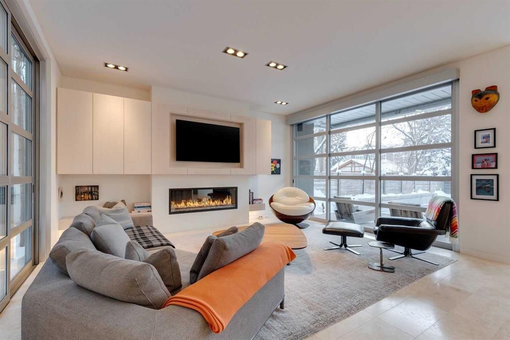 3033 1 Street SW, Calgary — photo 4 of 33