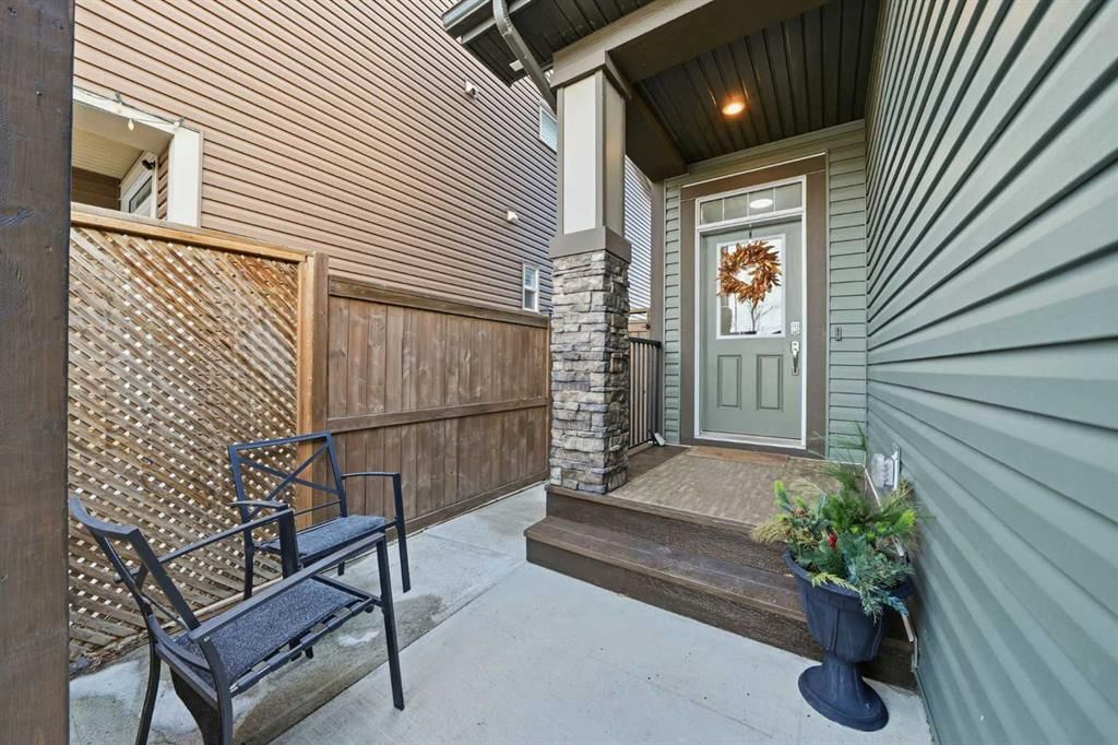 24 Legacy Glen View SE, Calgary — photo 2 of 37