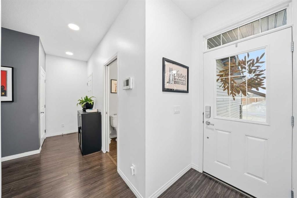 24 Legacy Glen View SE, Calgary — photo 4 of 37