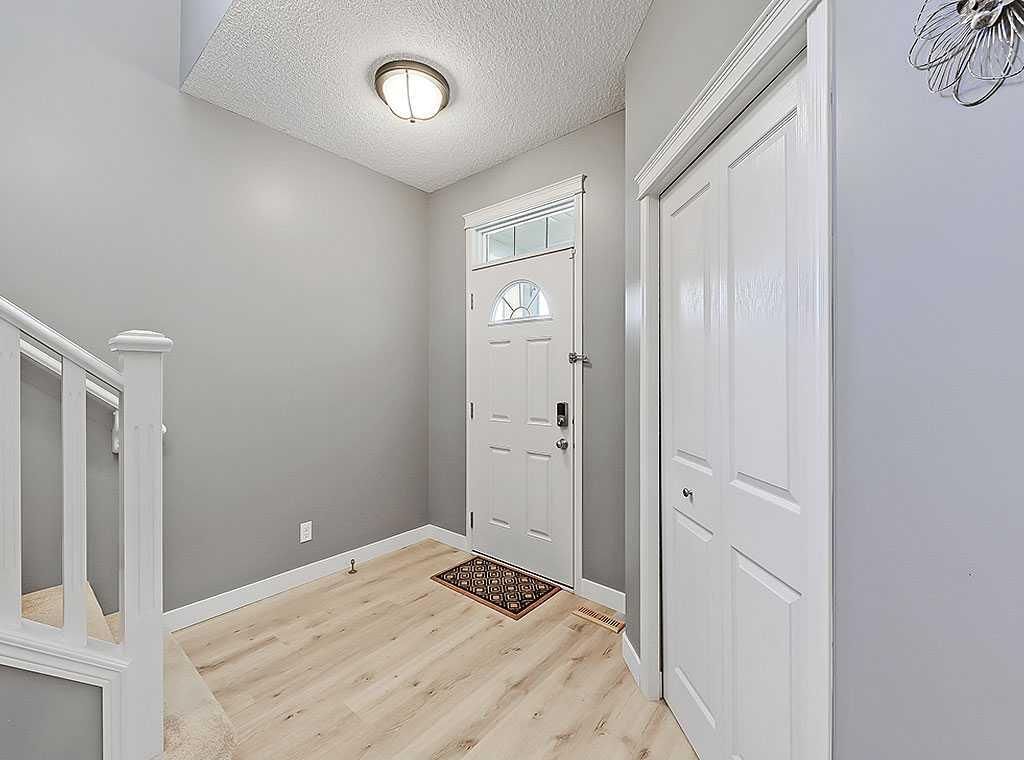 788 New Brighton Drive SE, Calgary — photo 3 of 50