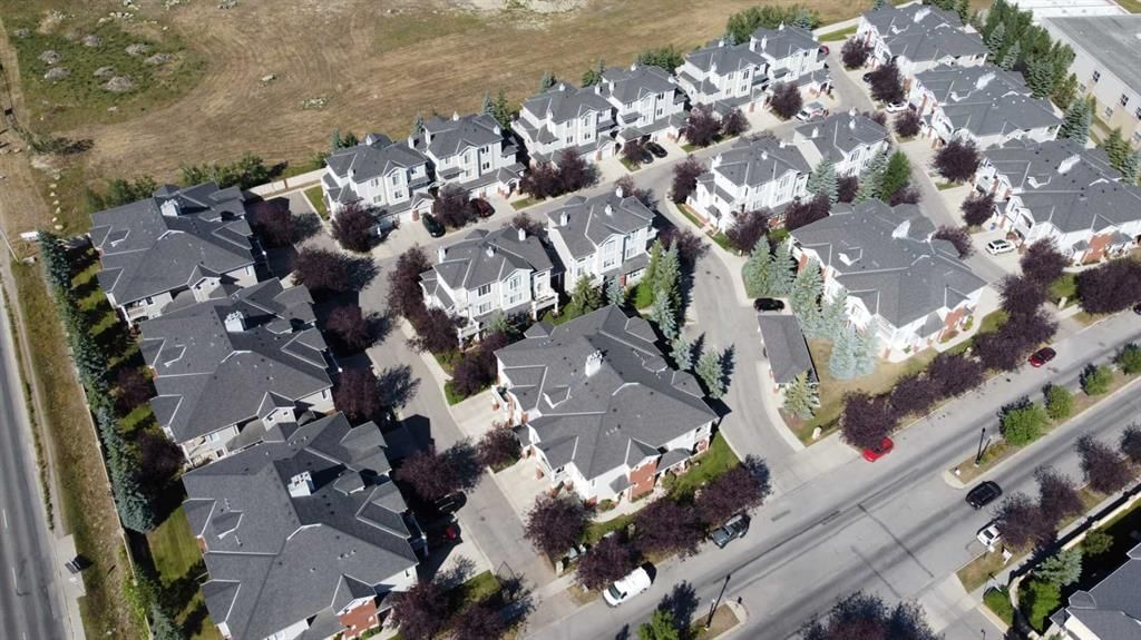 804, 8000 Wentworth Drive SW, Calgary — photo 2 of 40