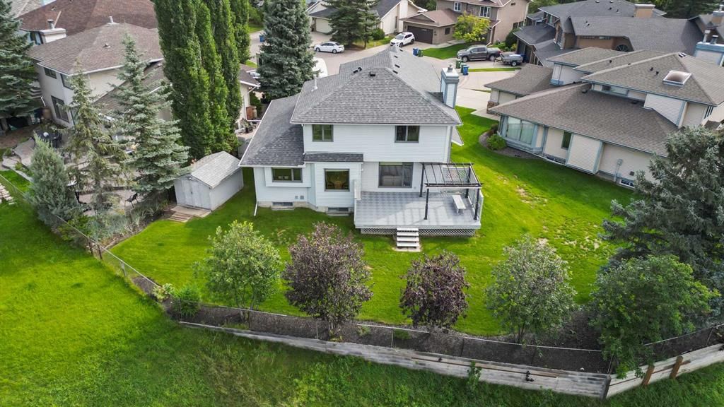 127 Douglasbank Court SE, Calgary — photo 2 of 29