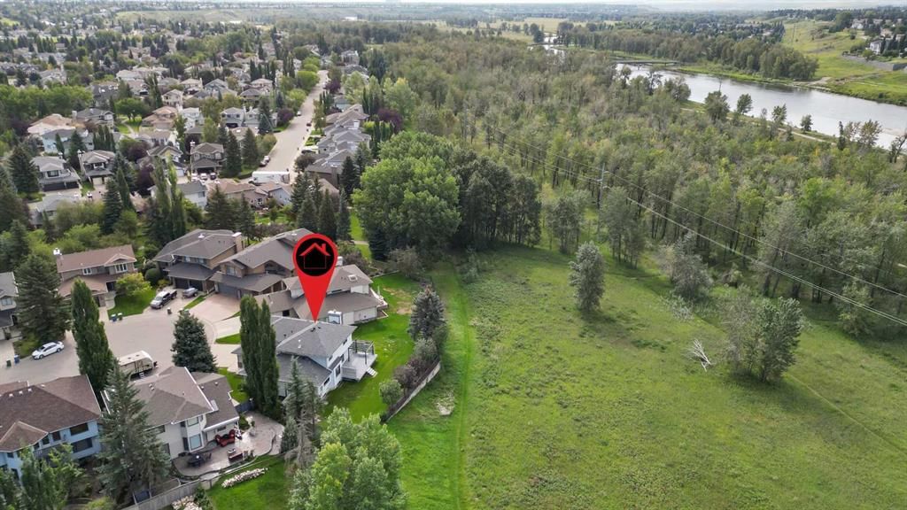 127 Douglasbank Court SE, Calgary — photo 3 of 29