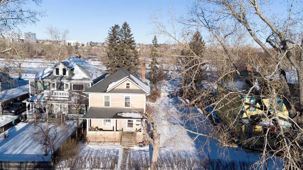 1016 8 Avenue SE, Calgary — main listing photo
