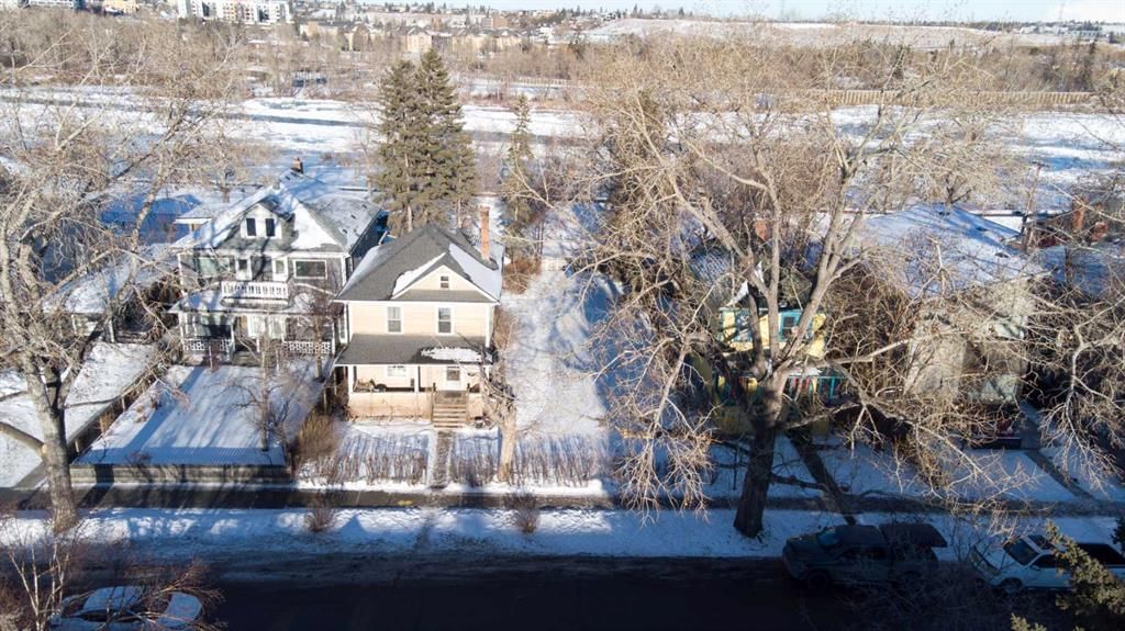 1016 8 Avenue SE, Calgary — photo 3 of 32