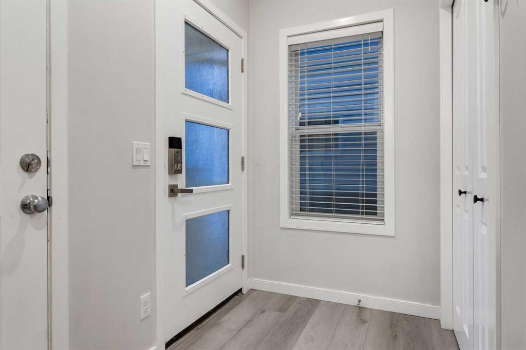 110 SAGE BANK Grove NW, Calgary — photo 2 of 48