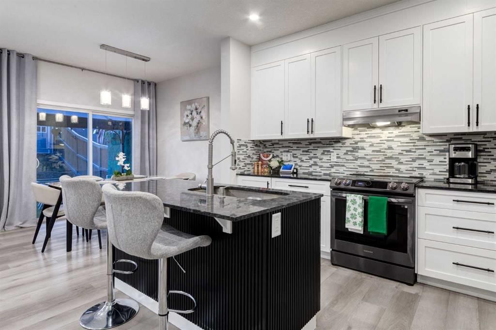 110 SAGE BANK Grove NW, Calgary — photo 3 of 48