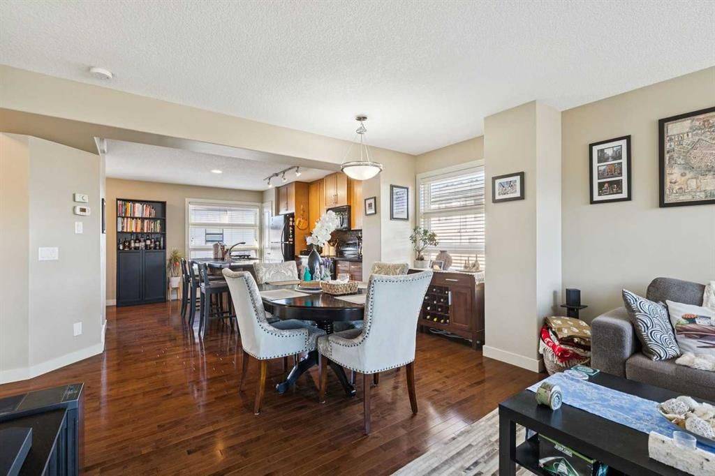 212 Aspen Stone Boulevard SW, Calgary — photo 3 of 35