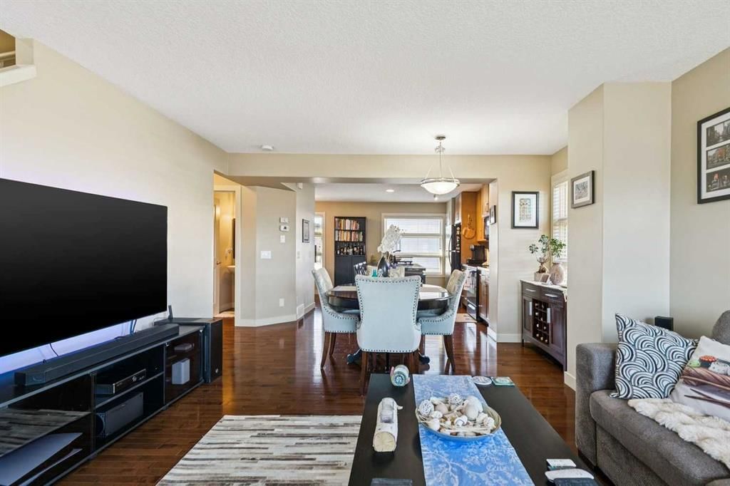 212 Aspen Stone Boulevard SW, Calgary — photo 4 of 35