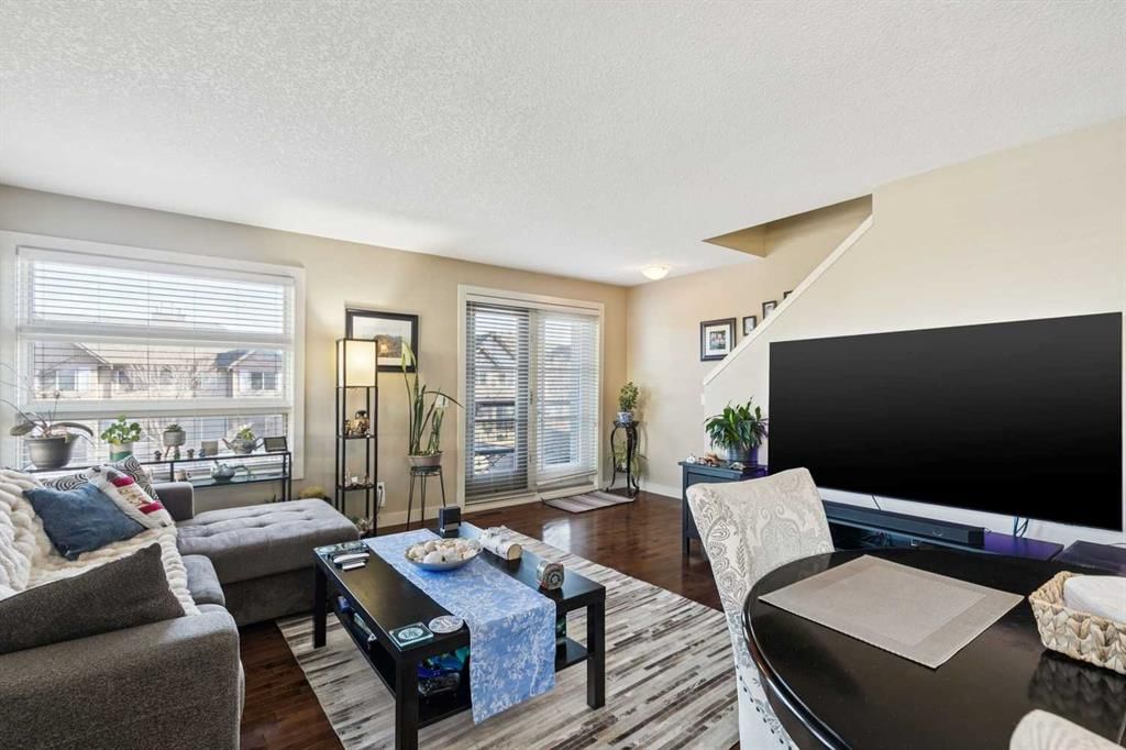 212 Aspen Stone Boulevard SW, Calgary — photo 5 of 35