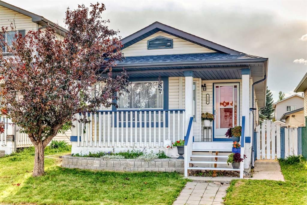 110 Applebrook Circle SE, Calgary — main listing photo