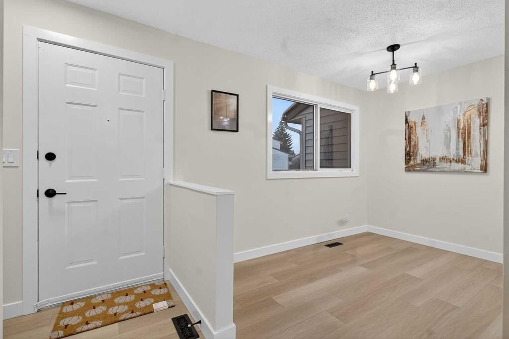 25, 6100 4 Avenue NE, Calgary — photo 3 of 31