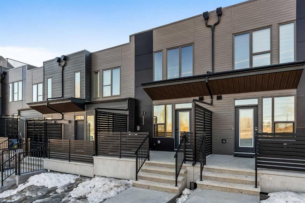 2533 Sovereign Crescent SW, Calgary — main listing photo