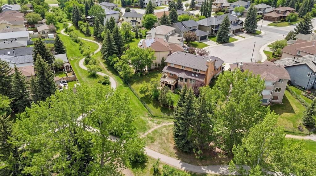220 Mckenzie Lake Cove SE, Calgary — photo 3 of 47