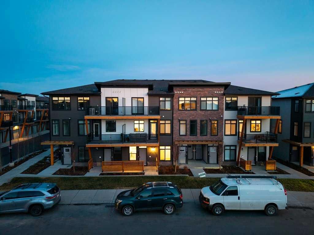 572, 562 Seton Circle, Calgary — photo 2 of 29