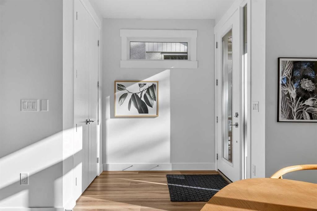 430 33 Avenue NW, Calgary — photo 3 of 50