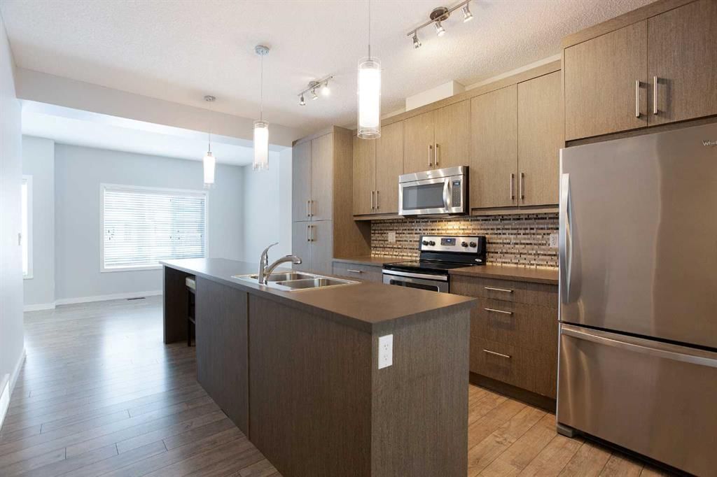 227 Marquis Lane SE, Calgary — photo 2 of 30