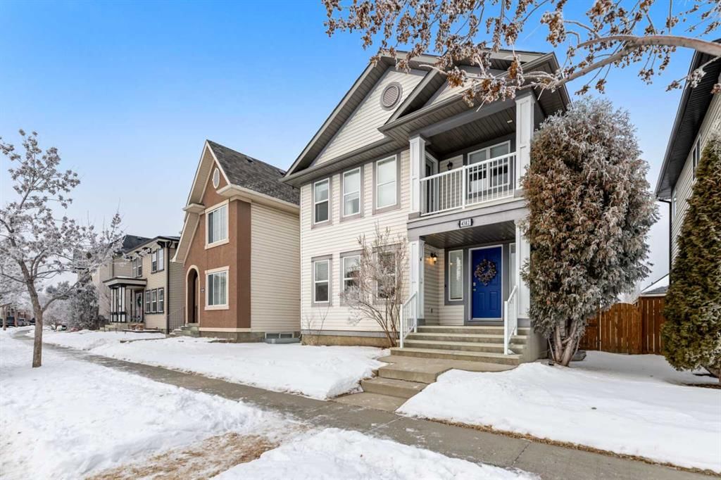 4382 Elgin Avenue SE, Calgary — photo 3 of 34