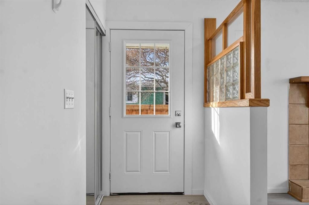 3283 Dover Ridge Drive SE, Calgary — photo 2 of 29