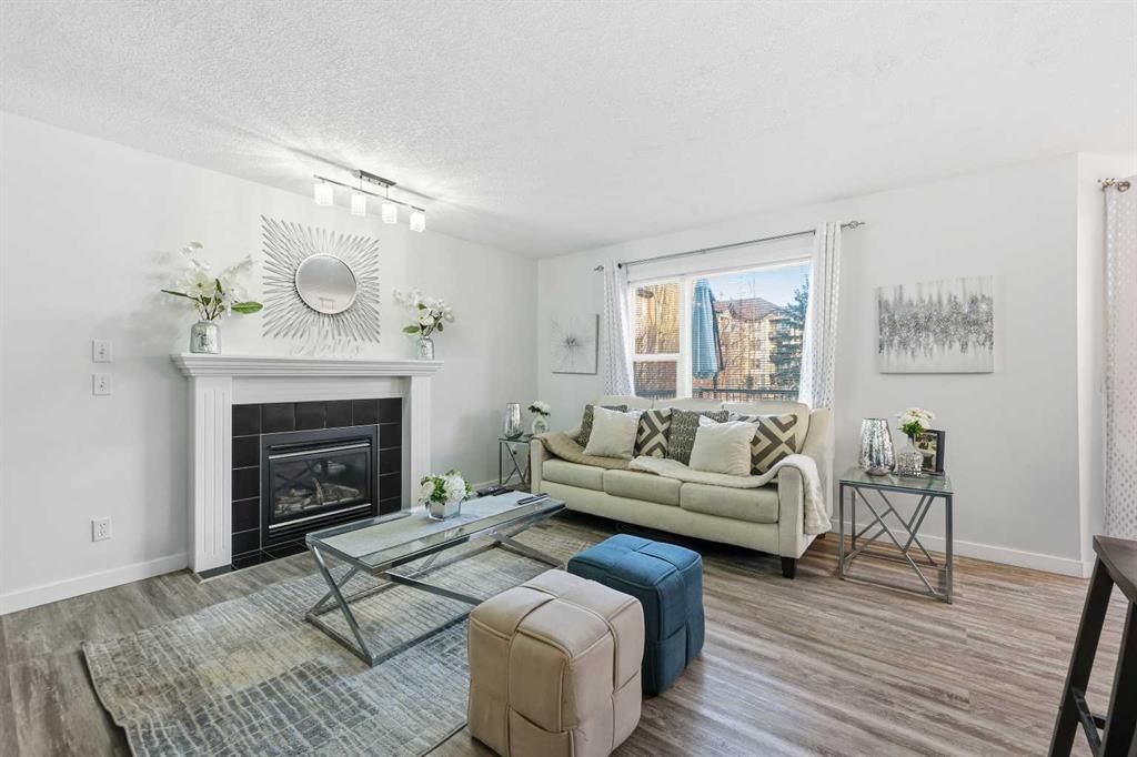 58 Bridlecrest Road SW, Calgary — photo 3 of 17