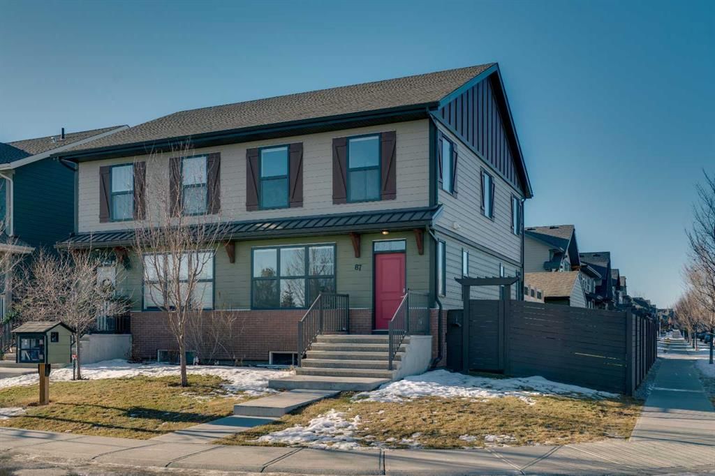 87 Masters Square SE, Calgary — main listing photo
