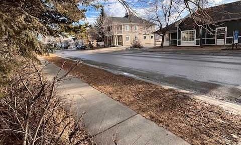 220 First Street E, Cochrane — photo 5 of 15