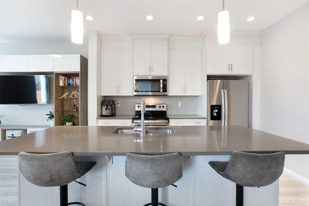 46 Evanston Hill NW, Calgary — photo 4 of 37