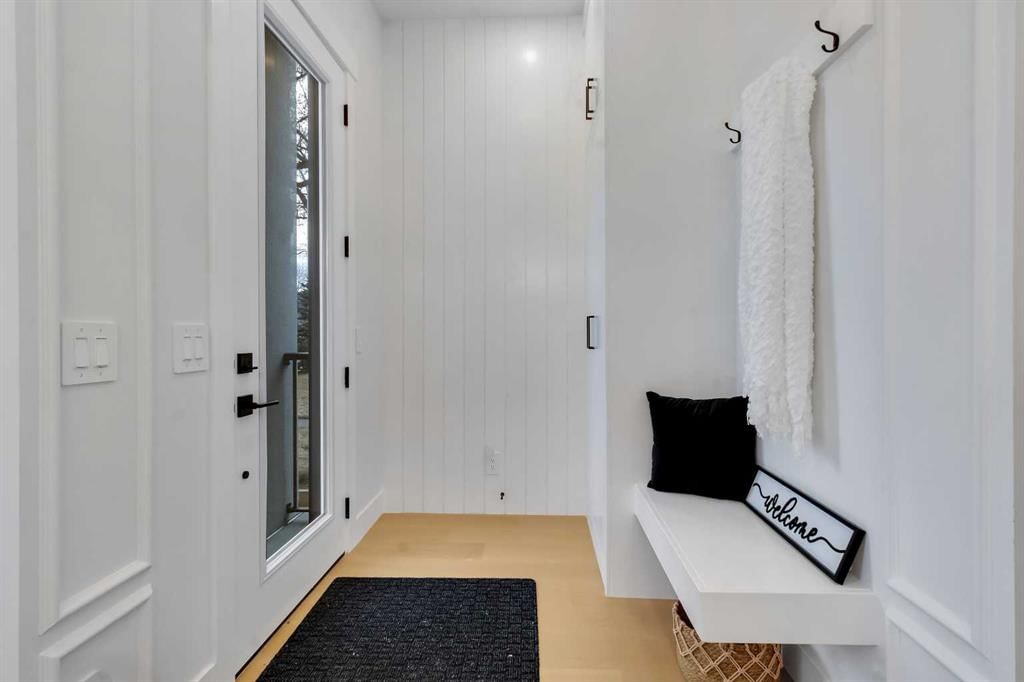 646 25 Avenue NW, Calgary — photo 3 of 48
