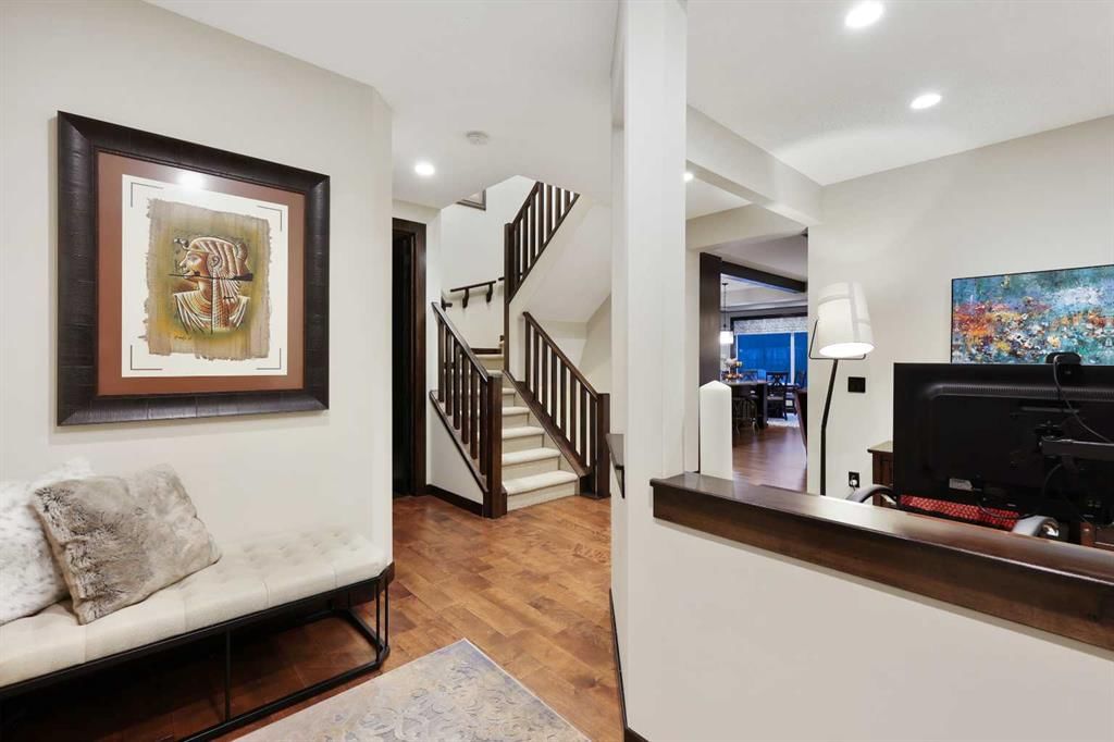84 Quarry Landing SE, Calgary — photo 4 of 50