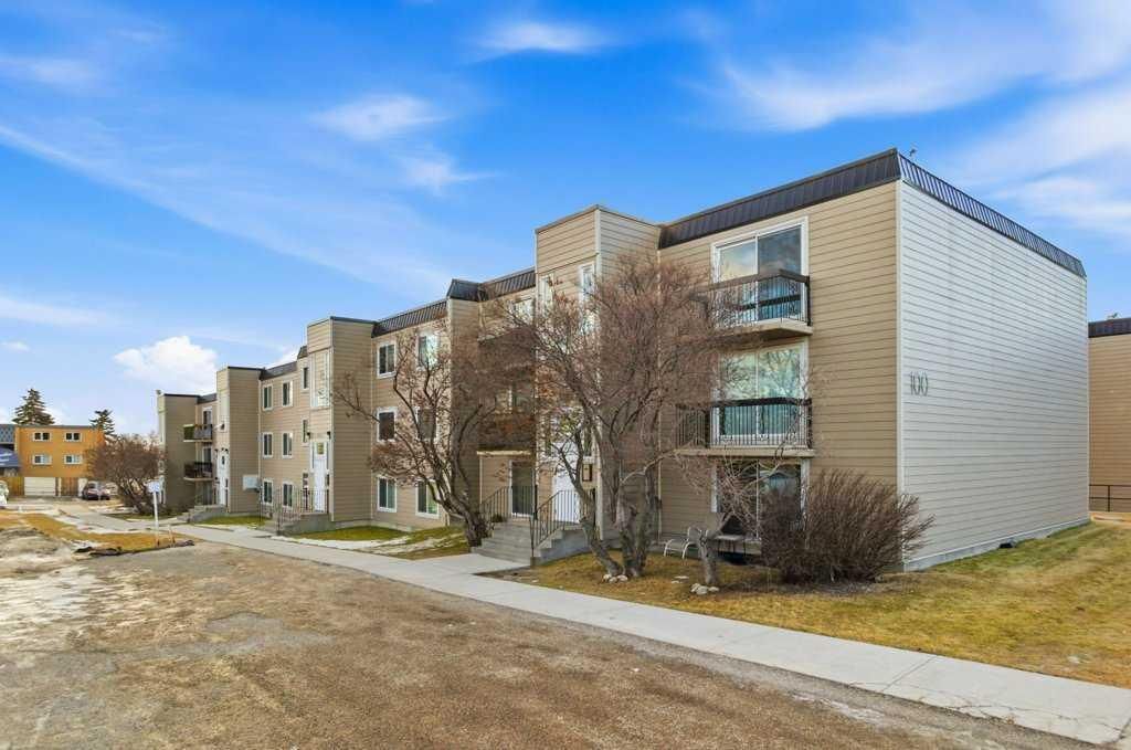 105, 315 Heritage Drive SE, Calgary — photo 3 of 49