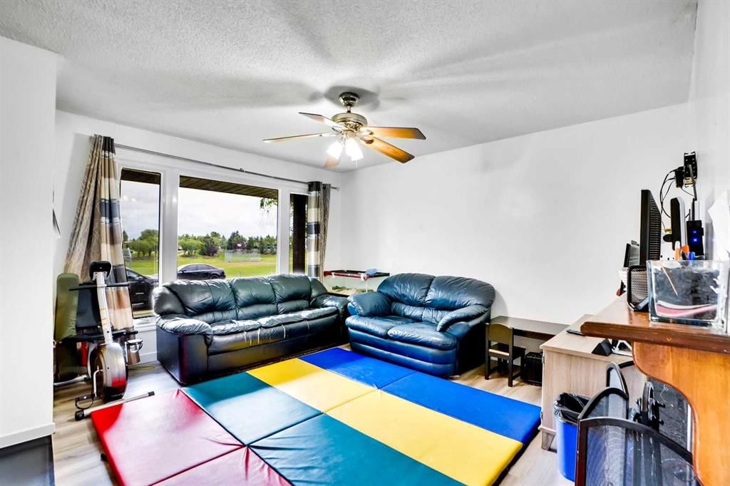 48 Templeridge Crescent NE, Calgary — photo 5 of 50